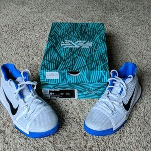 Nike Kyrie 3 (6Y)